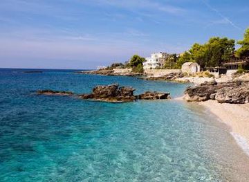 albania/saranda/attraction/dhermiu-beach