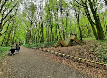 ireland/county-monaghan/attraction/roddy-den-drum-giant