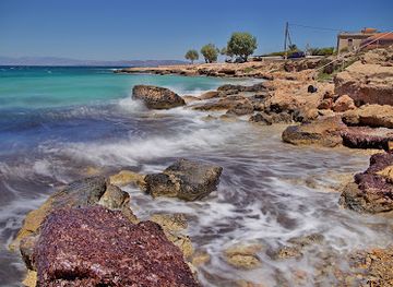 greece/saronic-gulf-islands/attraction/lighthouse-akra-plakakia