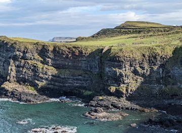 united-kingdom/giant's-causeway/attraction/dunluce-castle