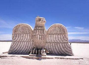 bolivia/uyuni/attraction/salt-sculpture-museum