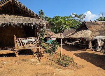 thailand/chiang-rai/attraction/long-neck-karen-village