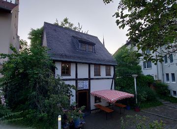 germany/frankfurt/sachsenhausen/attraction/altestes-fachwerkhaus-frankfurts