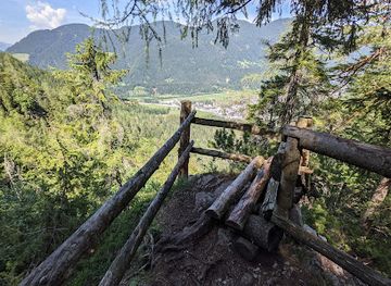slovenia/kranjska-gora/attraction/bench