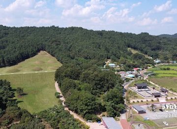 south-korea/south-chungcheong-province/attraction/baekje-royal-tombs-park