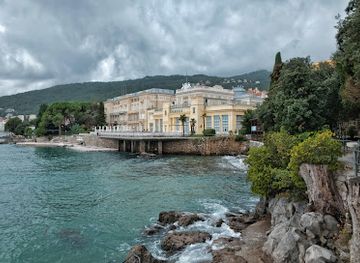 croatia/opatija/attraction/opatija-lungomare
