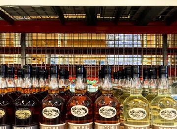 vermont/caledonia-county/attraction/st-johnsbury-distillery-tasting-room-speakeasy