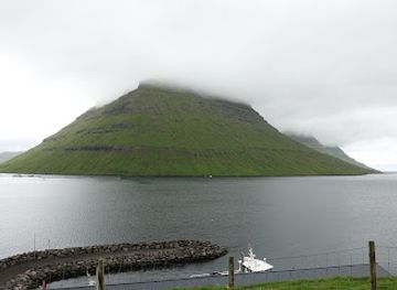 faroe-islands/klaksvik/attraction/skarosbygd