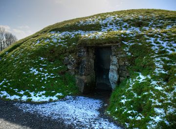 ireland/county-meath/attraction/four-knocks-tomb