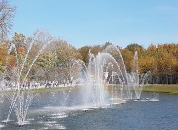 france/versailles/versailles-city-centre/attraction/bassin-du-miroir
