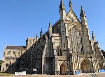 united-kingdom/berkshire/attraction/winchester-cathedral