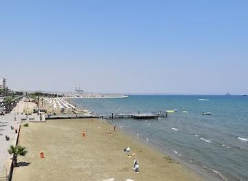 cyprus/larnaca/attraction/finikoudes-beach