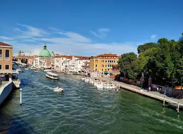 Constitution Bridge