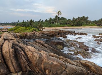 sri-lanka/galle-district/attraction/dodanduwa-cliff