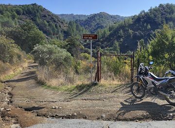 cyprus/kykkos-monastery/attraction/to-piskopi-bridge