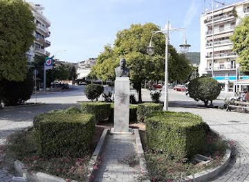 greece/kavala/attraction/statue-mavromichalis