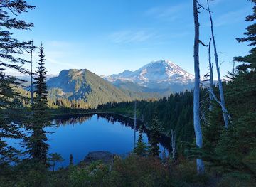 washington/mount-baker-snoqualmie-national-forest/attraction/summit-lake-trailhead