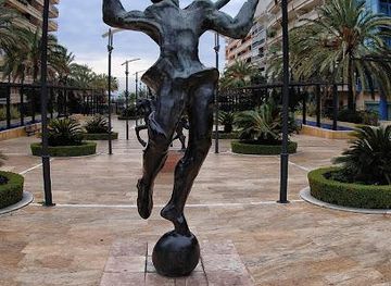 spain/malaga/attraction/esculturas-de-dali