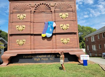 World's Largest Chest of Drawers
