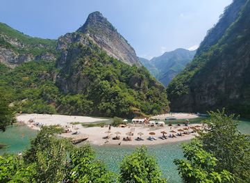 kosovo/dukagjin/attraction/lumi-i-shales