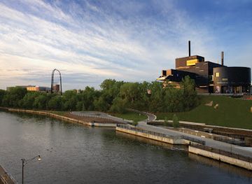 minnesota/minneapolis/attraction/guthrie-theater