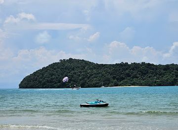malaysia/langkawi-archipelago/attraction/cenanghill-beachfront