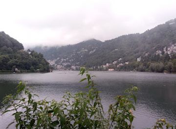 india/uttarakhand/attraction/the-mall-road-nainital-shopping-area-nainital-district-uttarakhand-india