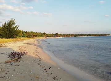 indonesia/pulau-moyo/attraction/medang-island-long-beach