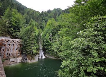 romania/valcea/attraction/belvedere-viaduct-cascada-calugarita