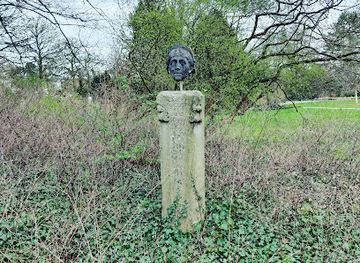 germany/cologne/nippes/attraction/denkmal-kaiserin-augusta