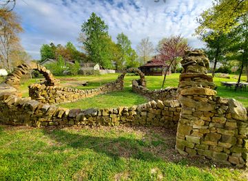 illinois/ferne-clyffe-state-park/attraction/mandala-gardens