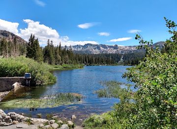california/mammoth-lakes/attraction/twin-lakes-vista