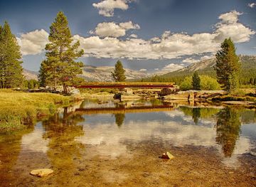 california/yosemite-national-park/attraction/parsons-memorial-lodge