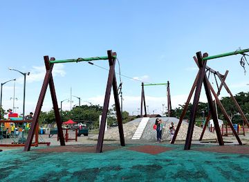 ecuador/guayaquil/attraction/samanes-park