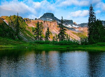 washington/mount-baker-snoqualmie-national-forest/attraction/austin-pass-picnic-area