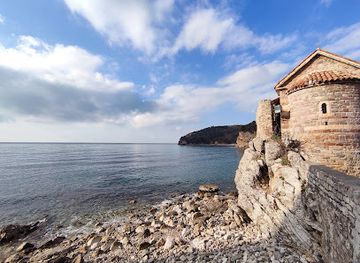 montenegro/budva/attraction/a-place-for-sunset