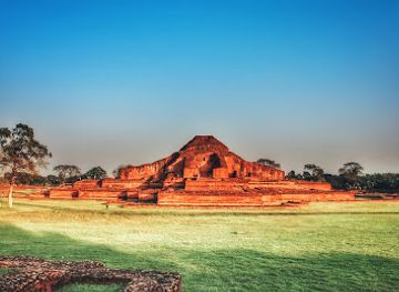 bangladesh/haor-basin/attraction/sompur-mahavihara