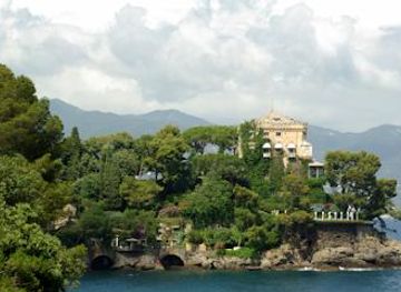 italy/genoa/attraction/castello-di-paraggi