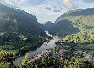 laos/luang-prabang-province/attraction/pha-boom-viewpoint