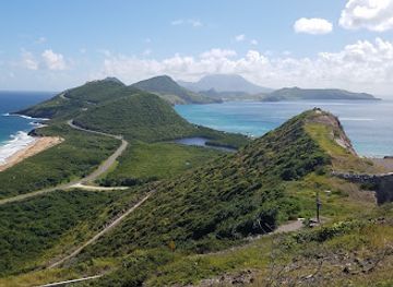 saint-kitts-and-nevis/brimstone-hill-fortress-national-park/attraction/timothy-hill-overlook