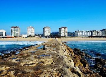 portugal/cascais/attraction/praia-do-tarquinio-paraiso