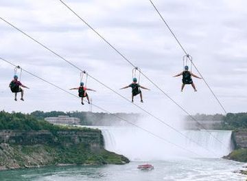 new-york/buffalo/attraction/wildplay-niagara-falls-zipline-to-the-falls