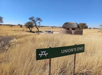 south-africa/kgalagadi-transfrontier-park/attraction/union-s-end-picnic-site-kgalagadi-transfrontier-park