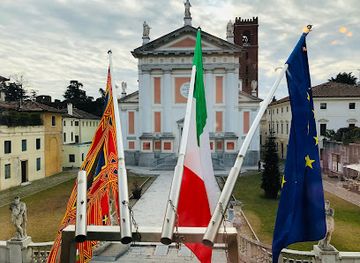 italy/veneto/attraction/cathedral-of-castelfranco-veneto