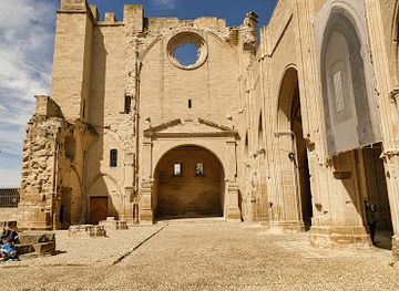spain/navarre/attraction/ruinas-de-la-iglesia-de-san-pedro