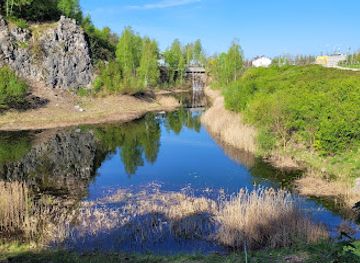 poland/kielce/attraction/kadzielnia-waterfall