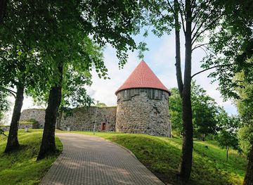 latvia/livonia/attraction/livonian-order-castle-ruins