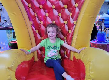 illinois/rock-river-valley/attraction/coral-cove-family-fun-center