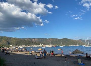 greece/rhodes/attraction/marmaris-public-beach