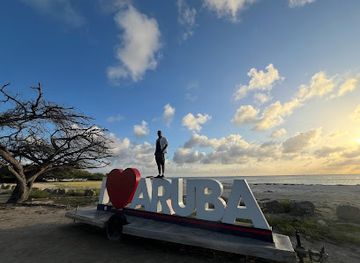aruba/boca-catalina/attraction/i-heart-aruba-sign